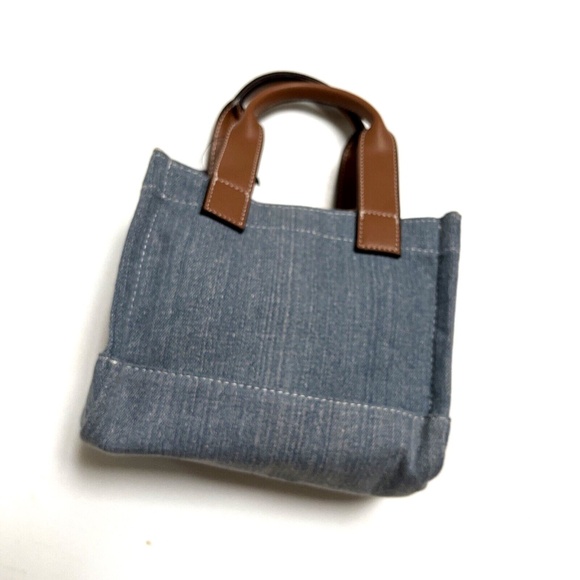 NWT TRUE RELIGION Denim Horseshoe Mini Tote Crossbody Bag Patch Logo Light Blue - Picture 4 of 8